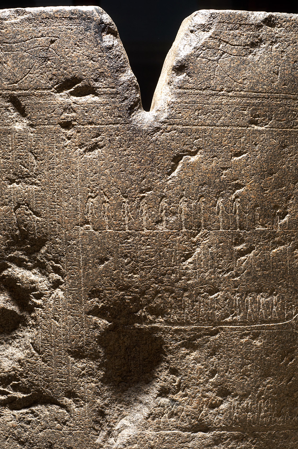 Unterteil des Sarkophags des In-her-nechet