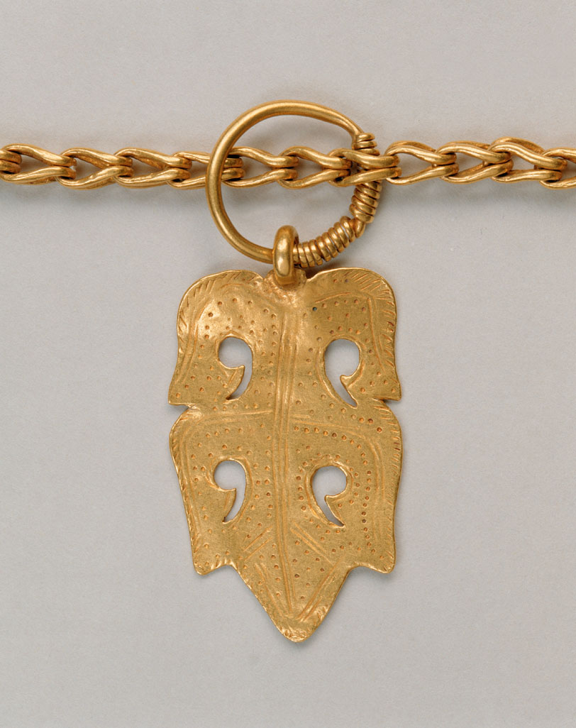 Goldkette mit 52 Anhängern