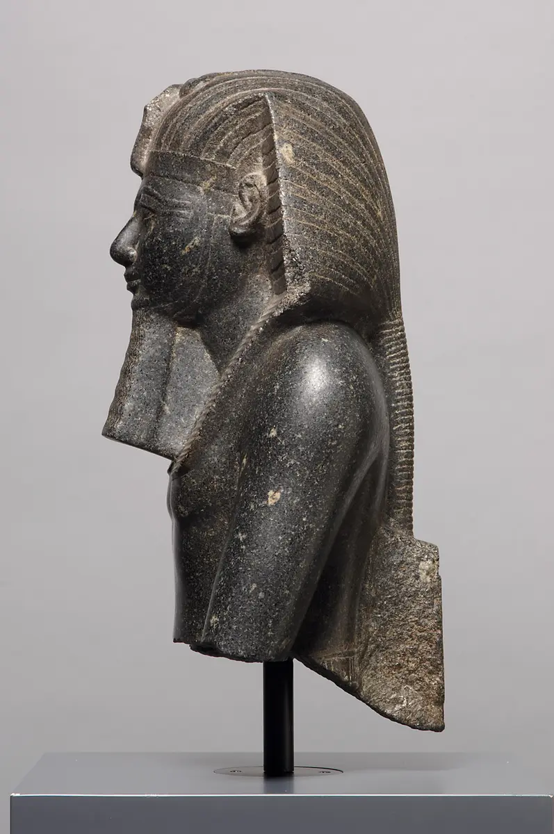 Upper part from a statue of Thutmose III