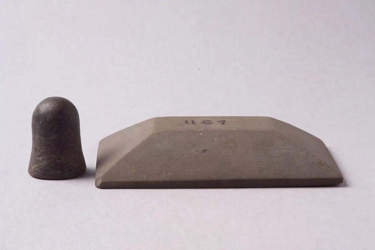 Rechteckige Schminkpalette mit Reibstein