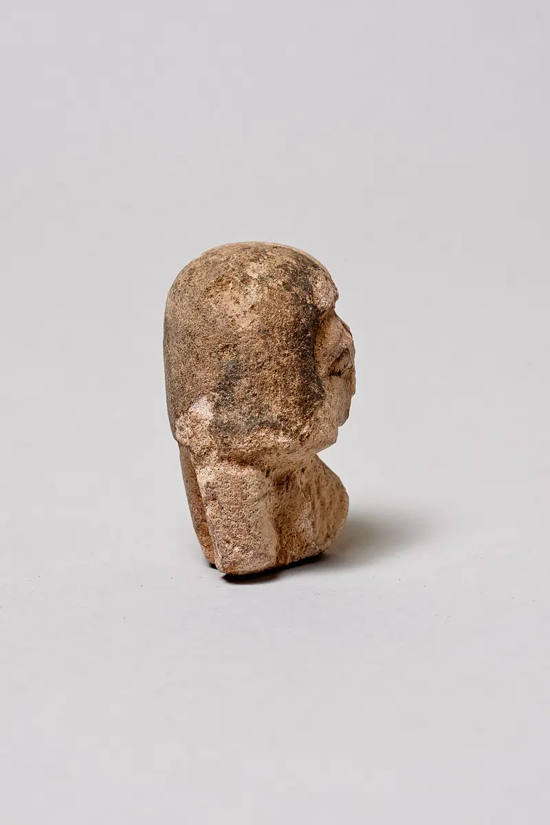 Fragmentierte Figur einer Frau