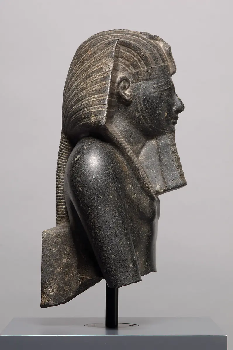 Upper part from a statue of Thutmose III