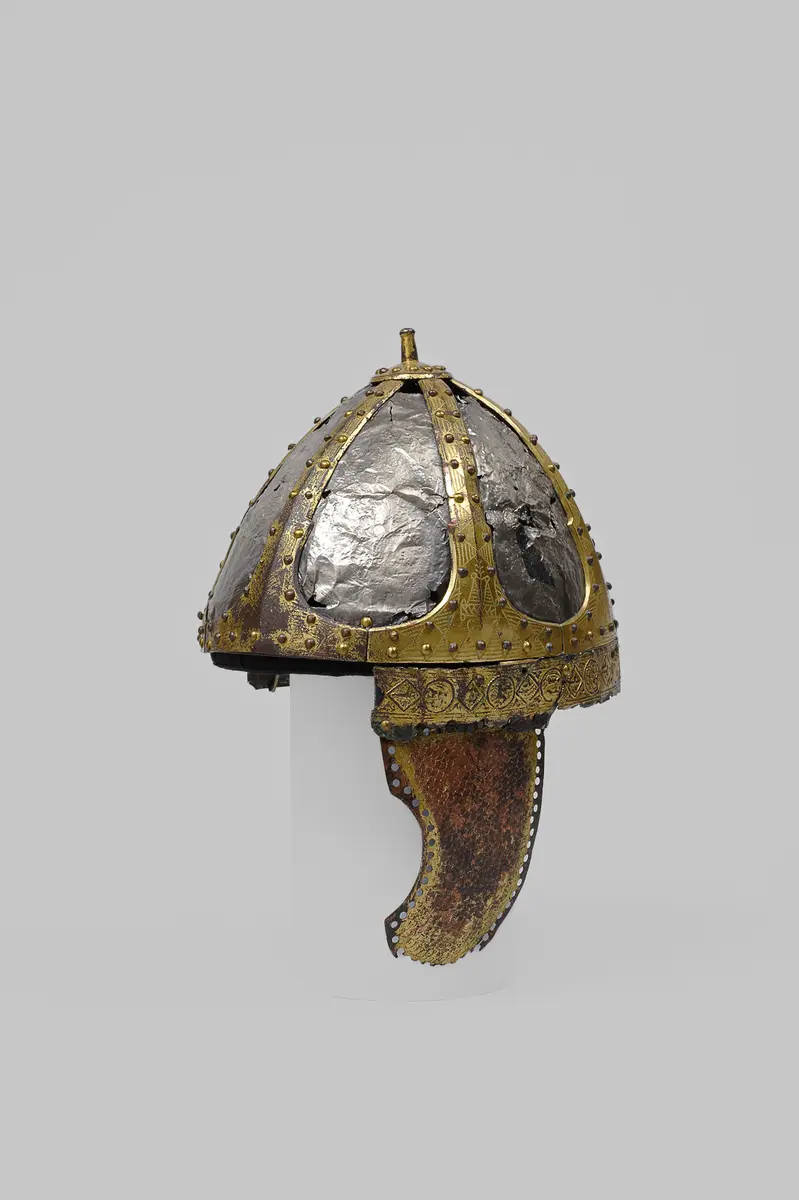 Sechsteiliger Spangenhelm
