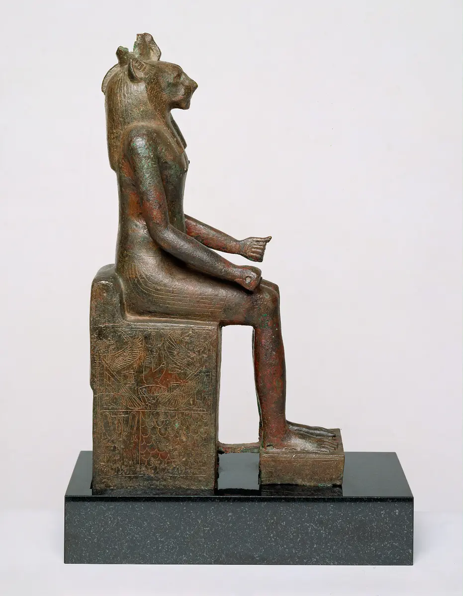 Lion-headed deity (Mahes) enthroned