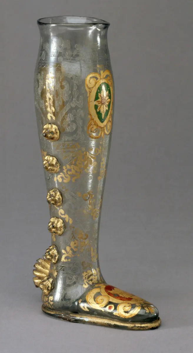 Scherzglas in Form eines Stiefels