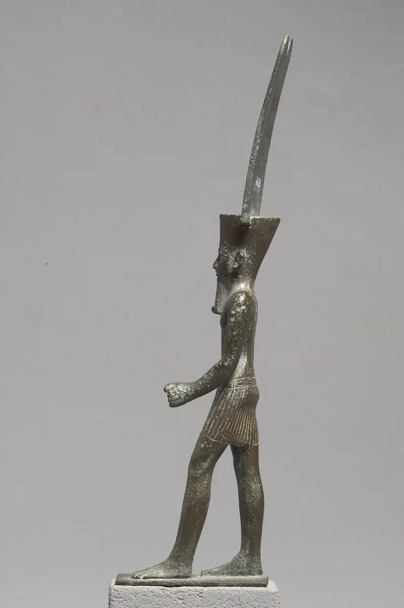 Schreitender Gott Amun